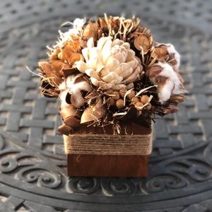 Faux cotton centerpiece